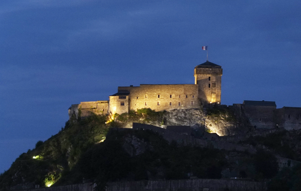Chateau_fort_Lourdes_Pyrénées